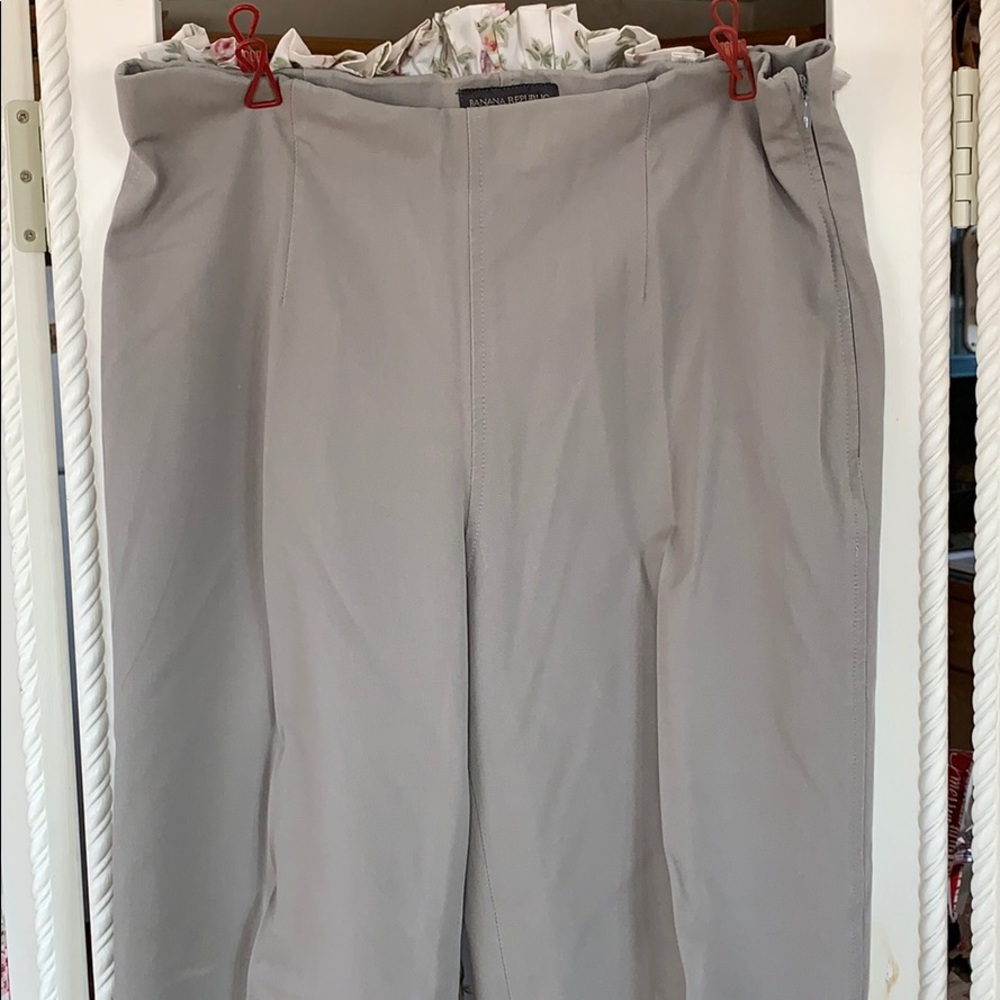 NWT 3 pair sz 6 slacks Bauer, Banana Republic etc bundle